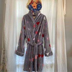 Kate Spade plush Valentines Hearts Robe L/XL does have 2 tiny dots on lining